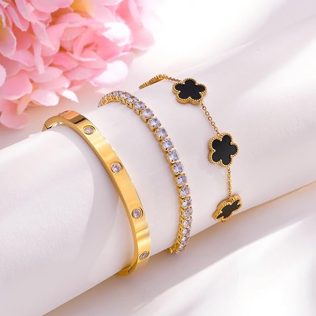 Bracelets Floraux en Or Élégants