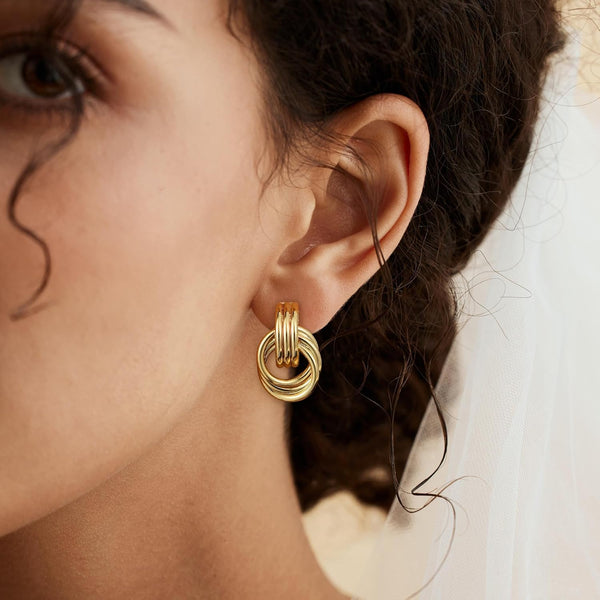 Chic Knot Gold Earrings
