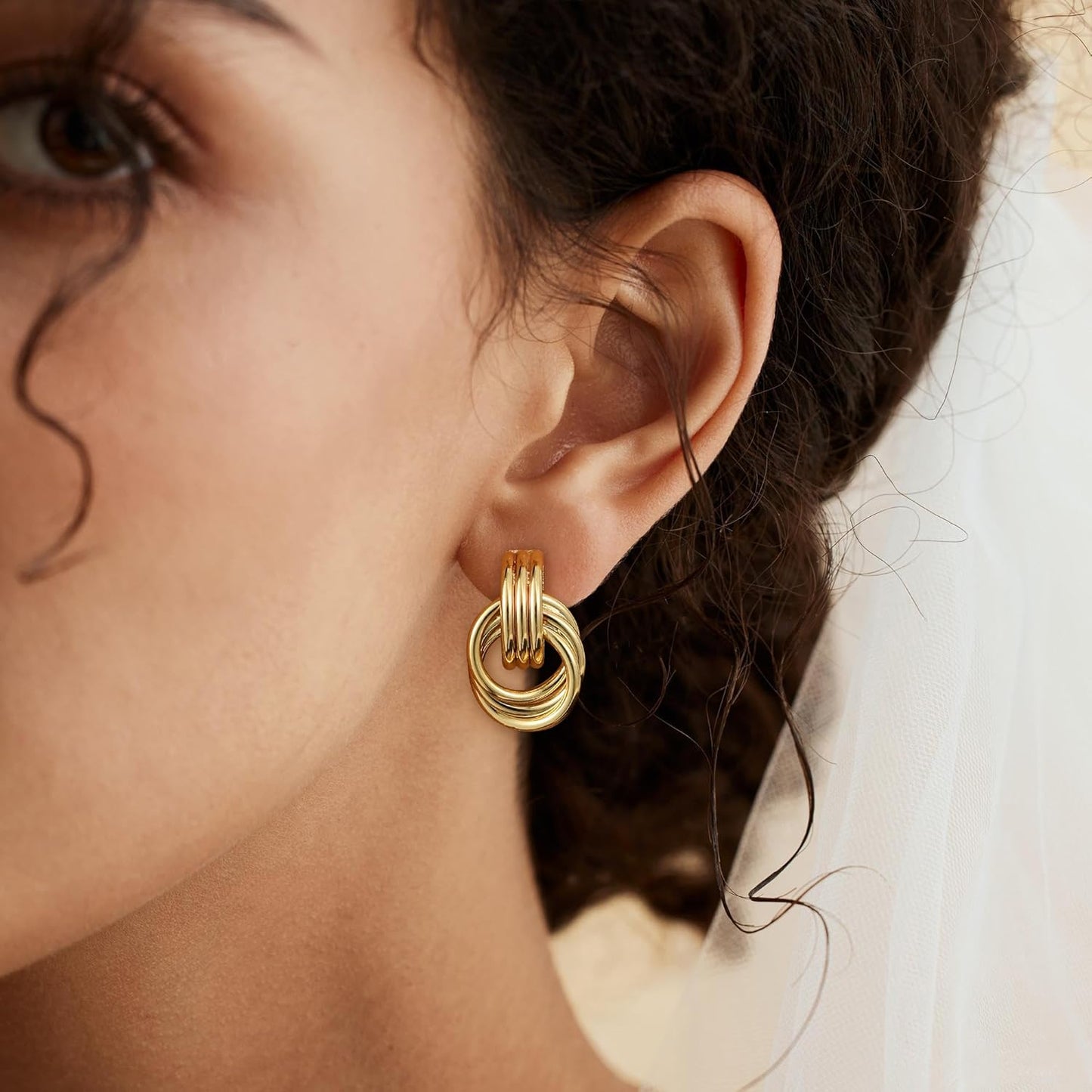 Chic Knot Gold Earrings