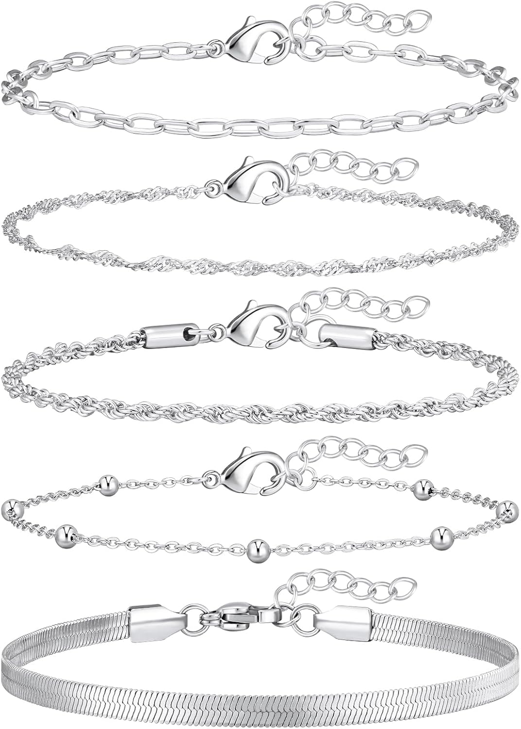 Elegante pila de pulseras de oro